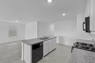 2521 Bunkerton Dr, Fort Worth, TX 76179 - Photo 13