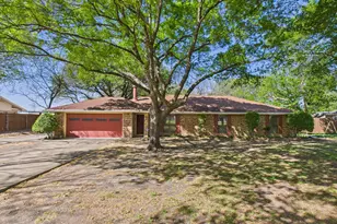 713 Barton Ave, Glenn Heights, TX 75154 - Photo 1