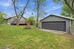 909 N 34th St, Waco, TX 76710 - Photo 9