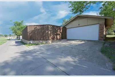 2307 Statler Drive, Carrollton, TX 75007 - Photo 39