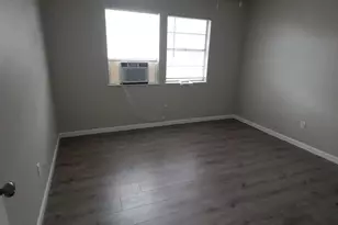 2211 N Elm St, Denton, TX 76201 - Photo 5