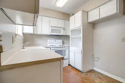 13305 Southview Lane, Dallas, TX 75240 - Photo 9