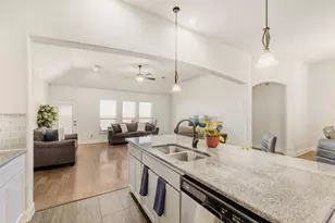 247 Dakota Dr, Waxahachie, TX 75167 - Photo 5