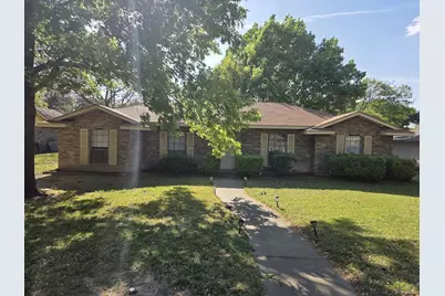 521 Newcastle Drive, DeSoto, TX 75115 - Photo 1