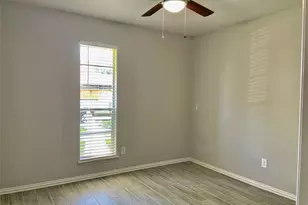 4726 Oakwood Dr, Garland, TX 75043 - Photo 9