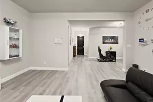 3722 Autumncrest St, Grand Prairie, TX 76065 - Photo 5