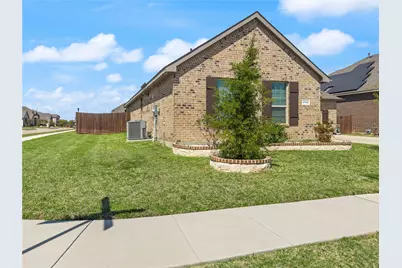 3722 Autumncrest Street, Grand Prairie, TX 76065 - Photo 3
