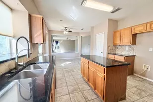 4818 Red Birch Dr, Arlington, TX 76018 - Photo 7