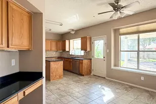 4818 Red Birch Dr, Arlington, TX 76018 - Photo 9