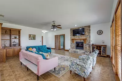 11744 Foutch Road, Pilot Point, TX 76258 - Photo 9