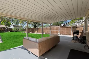 2604 Fallcreek Dr, Carrollton, TX 75006 - Photo 31