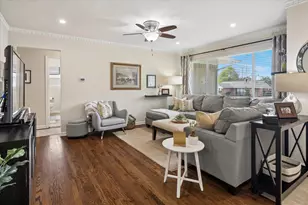 846 Peavy Rd, Dallas, TX 75218 - Photo 3