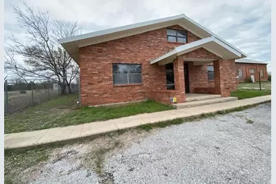 901 Decatur Street, Bowie, TX 76230 - Photo 9