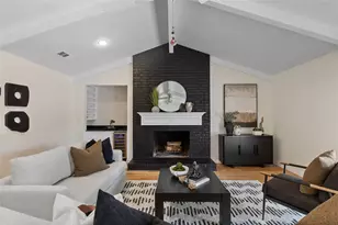 2125 Lakecrest Dr, Grapevine, TX 76051 - Photo 13