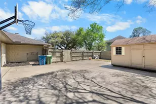 2125 Lakecrest Dr, Grapevine, TX 76051 - Photo 31