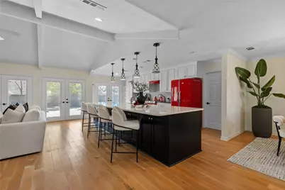 2125 Lakecrest Drive, Grapevine, TX 76051 - Photo 7