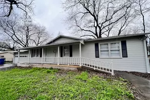 208 N 36th St, Corsicana, TX 75110 - Photo 1