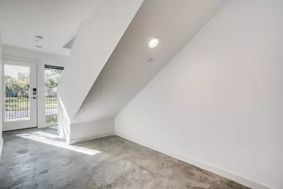 4901 Live Oak Street #B, Dallas, TX 75206 - Photo 3