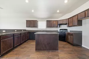 5105 Glen Eden Dr, Fort Worth, TX 76119 - Photo 11