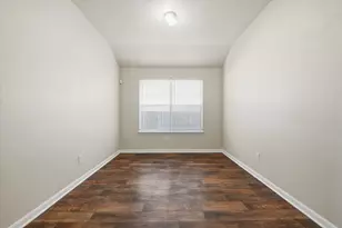 5105 Glen Eden Dr, Fort Worth, TX 76119 - Photo 15