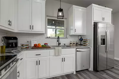 115 Valley Ridge Court, Bridgeport, TX 76426 - Photo 15