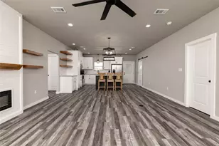 115 Valley Ridge Ct, Bridgeport, TX 76426 - Photo 5