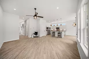 232 Hilltop Dr, Ennis, TX 75119 - Photo 11