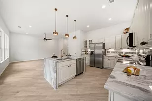 232 Hilltop Dr, Ennis, TX 75119 - Photo 17