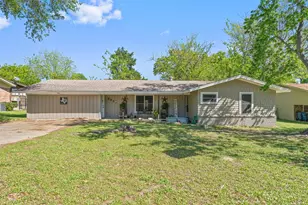 602 Colonial Dr, Athens, TX 75751 - Photo 3