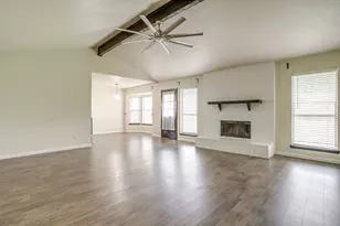 2733 Southpark Ln, Fort Worth, TX 76133 - Photo 9