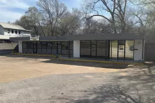 1009 N Bowen Rd, Arlington, TX 76012 - Photo 1