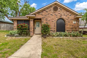 1251 W Hyman St, Stephenville, TX 76401 - Photo 1