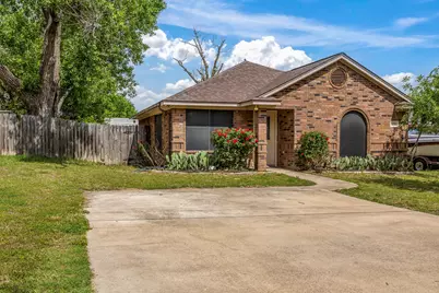 1251 W Hyman Street, Stephenville, TX 76401 - Photo 3