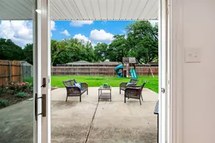 3001 Lavita Ln, Farmers Branch, TX 75234 - Photo 15