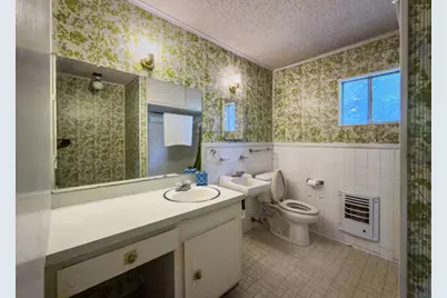 501 W Washington Avenue, Whitney, TX 76692 - Photo 9