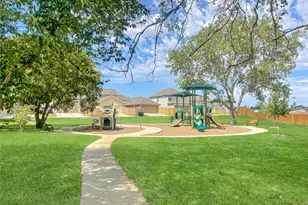 5640 Willamette Dr, Fort Worth, TX 76119 - Photo 15