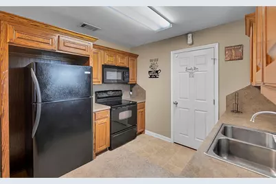 202 Wildcat Drive, Lacy Lakeview, TX 76705 - Photo 11