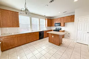 8014 Amesbury Ln, Rowlett, TX 75089 - Photo 5