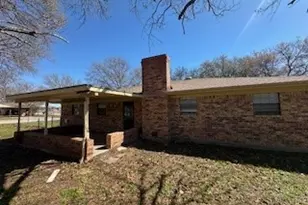 1200 Cliff Dr, Graham, TX 76450 - Photo 3