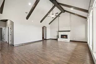 104 Stanford Ln, Springtown, TX 76082 - Photo 11