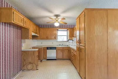 749 Cedar Street, Buffalo Gap, TX 79601 - Photo 9