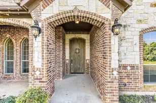 104 Lyndsey Ct, Boyd, TX 76023 - Photo 3