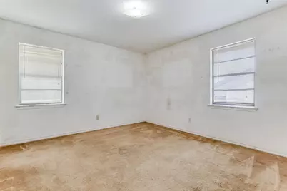 9935 Knoll Krest Drive, Dallas, TX 75238 - Photo 19