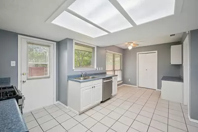 63 Robins Nest Drive, Hickory Creek, TX 75065 - Photo 9