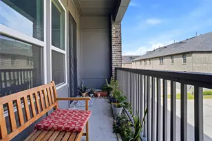 695 Vista Del Lago Dr, Lewisville, TX 75067 - Photo 19