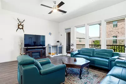 695 Vista Del Lago Drive, Lewisville, TX 75067 - Photo 23