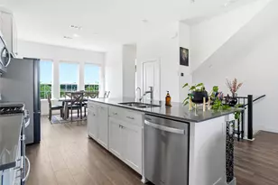 695 Vista Del Lago Dr, Lewisville, TX 75067 - Photo 11