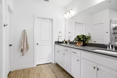 695 Vista Del Lago Drive, Lewisville, TX 75067 - Photo 29