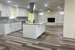 1508 Grantland Cir, Fort Worth, TX 76112 - Photo 17