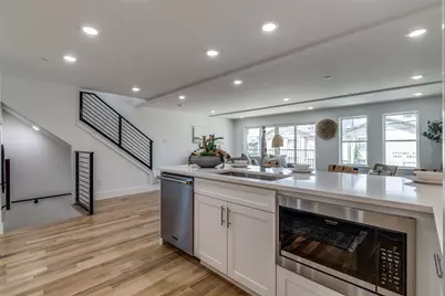 4701 San Jacinto Street #103, Dallas, TX 75204 - Photo 9